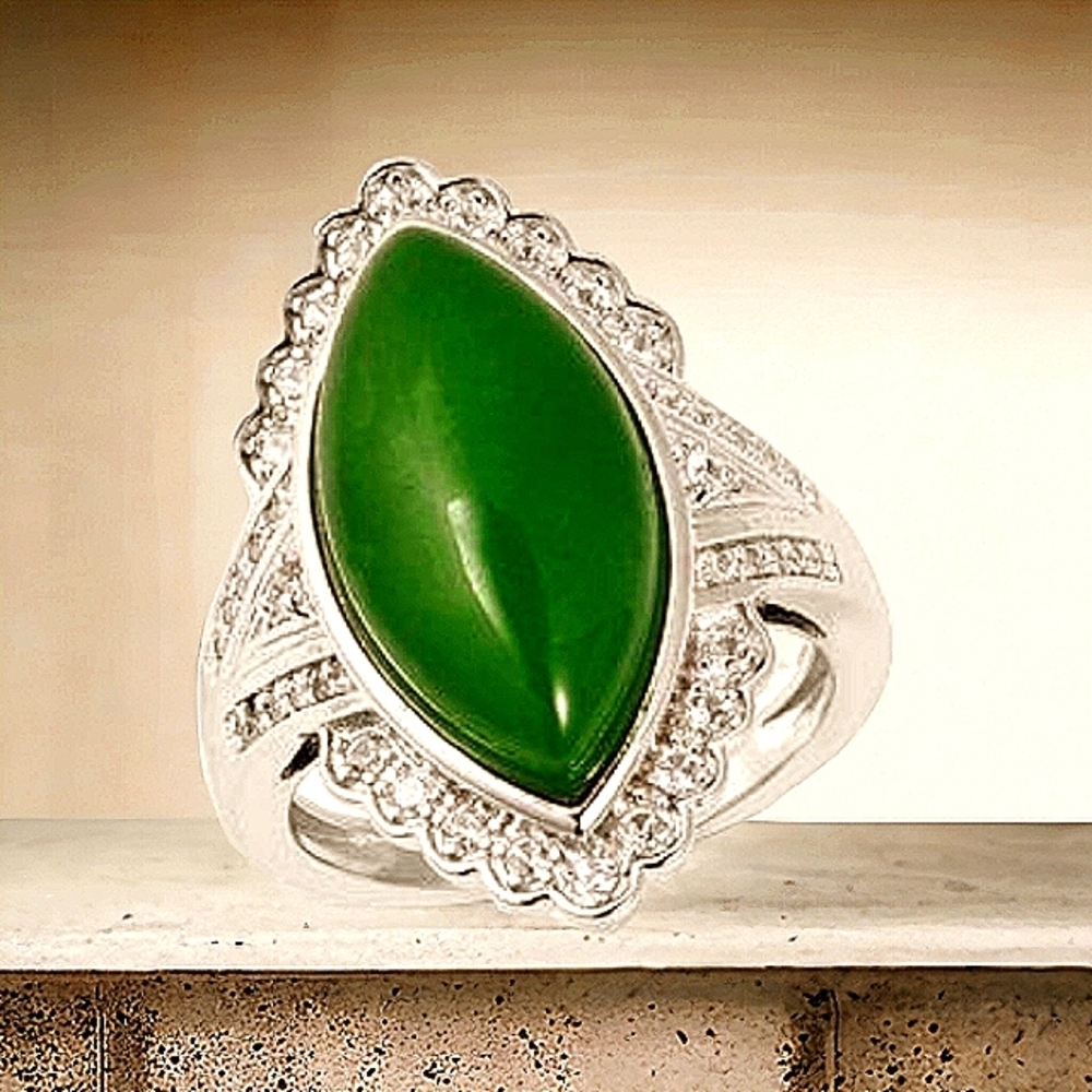 🔥Genuine Green Burmese Jade & White Zircon Ring in Sterling Silver 9.77 ctw*